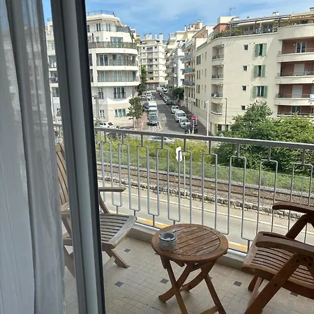 Boudoir Walking Distance & Apartamento Antibes